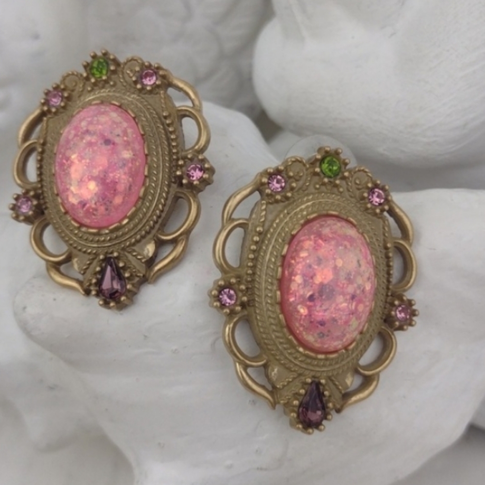 Monet Sparkly Pink Glitter Stone VTG Style Gem Stone Accent Earrings